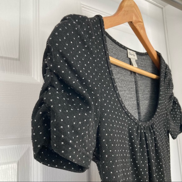Cute polka dot dress with small puff sleeves - Picture 2 of 5